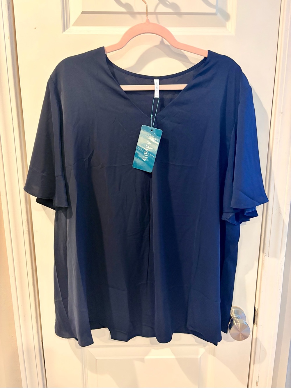 NWT Navy Short-Sleeve V-Neck Women’s Blouse